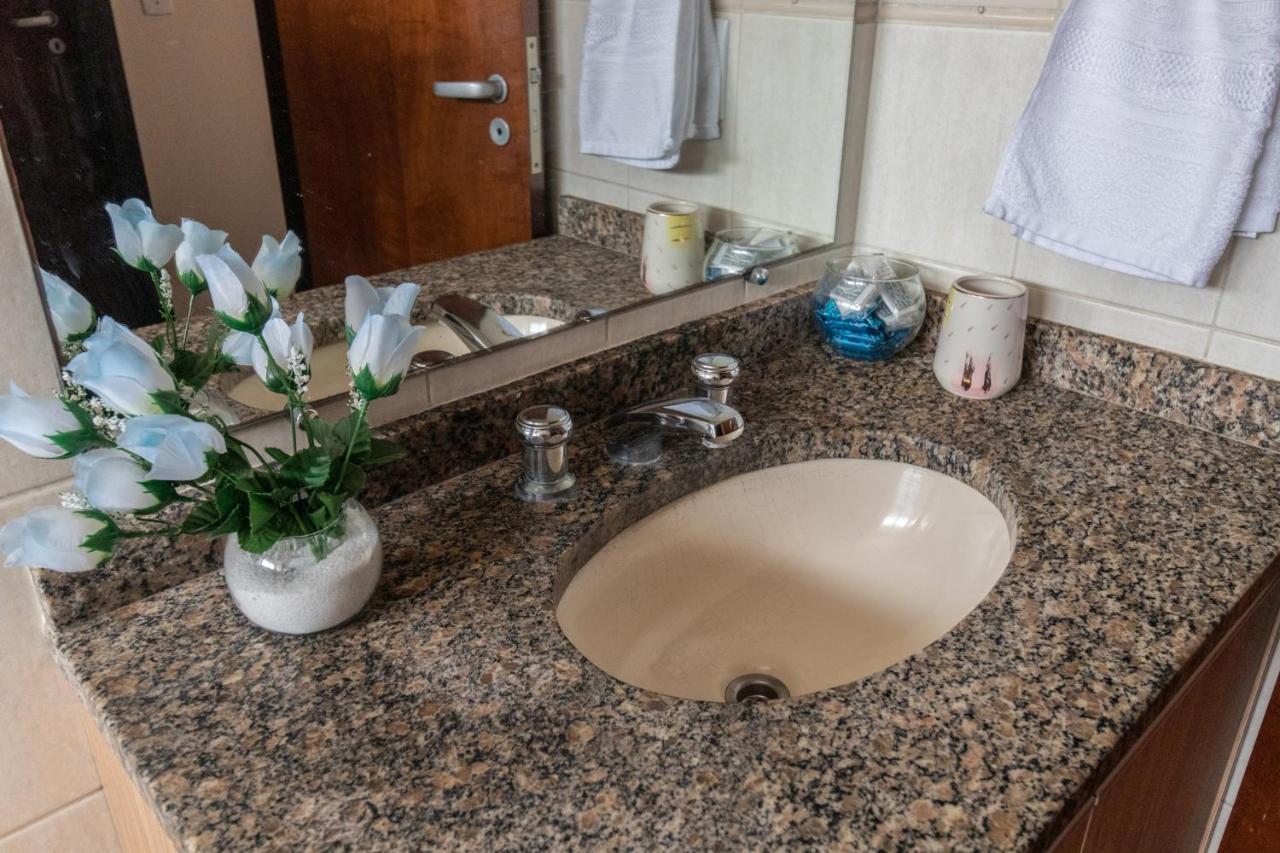 Family Space Curitiba/Vaga De Garagem Gratis Εξωτερικό φωτογραφία